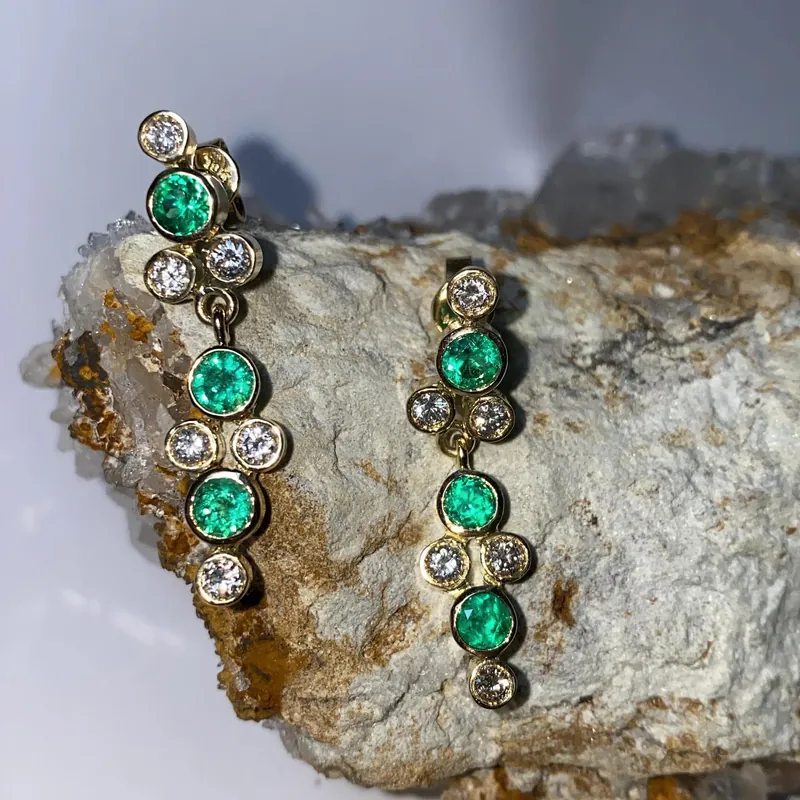 Pendientes largos de esmeralda · GF-080
